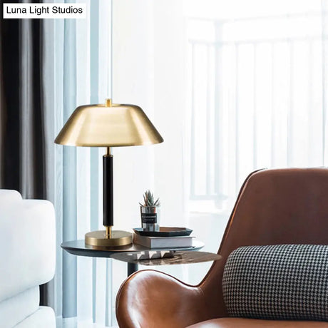 Modern Gold Metal Nightstand Lamp For Living Room 1 Head Table Lighting