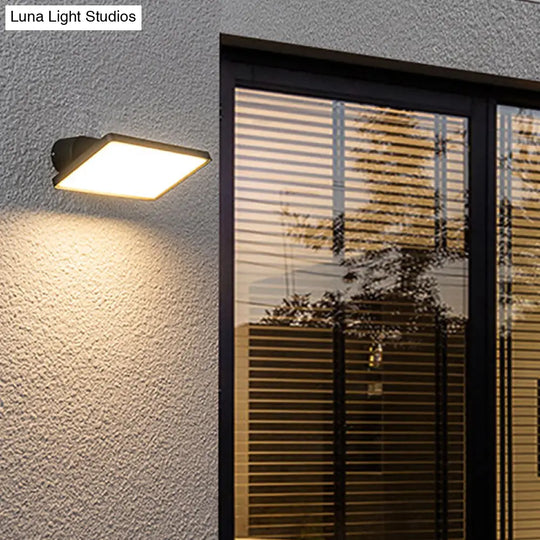 Modern Led Courtyard Wall Sconce In Black Metal With Quadrilateral Design