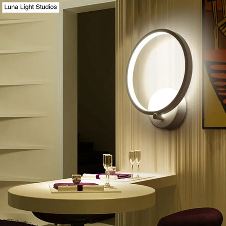 Modern Led Wall Sconce: Stylish Metal Circle Shade Lamp For Bedroom