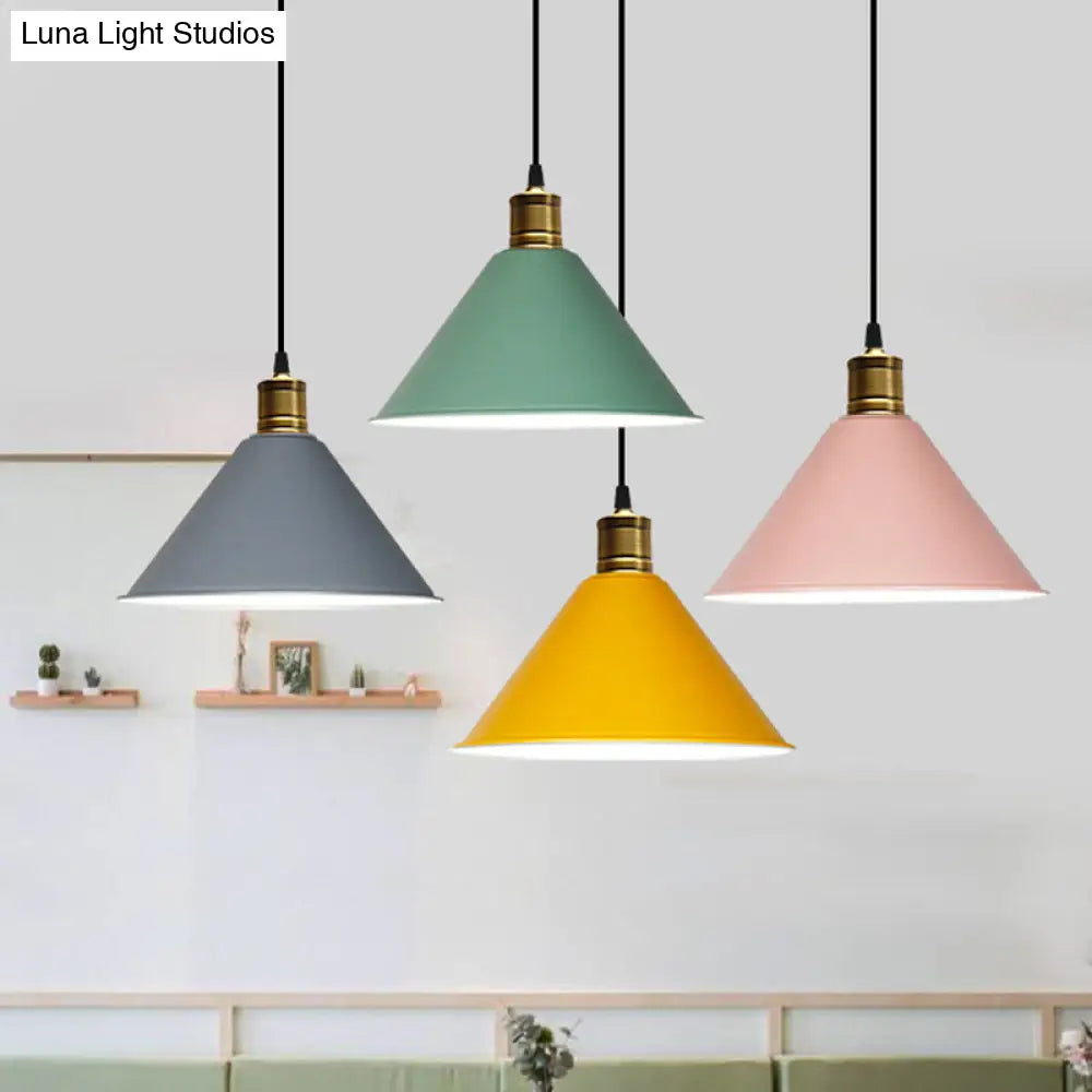 Nordic Style Metal Hanging Pendant Lamp With Modern Design - Ideal For Restaurant Ceilings