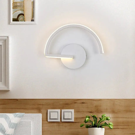 Nordic Style Led Metal Wall Sconce Lamp For Bedroom And Living Room White / Natural