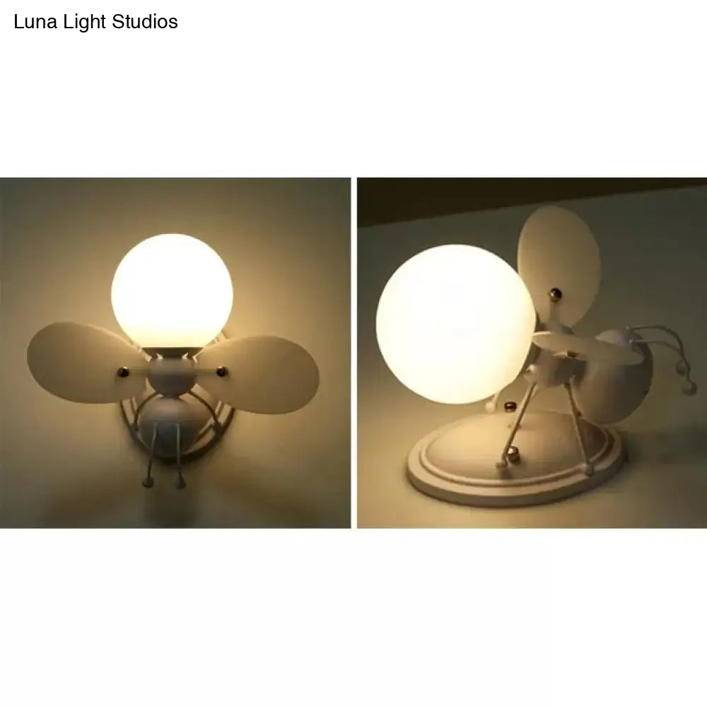 Rustic Bee Sconce Light - Single Bulb Metal Wall Lamp For Kindergarten Child Bedroom