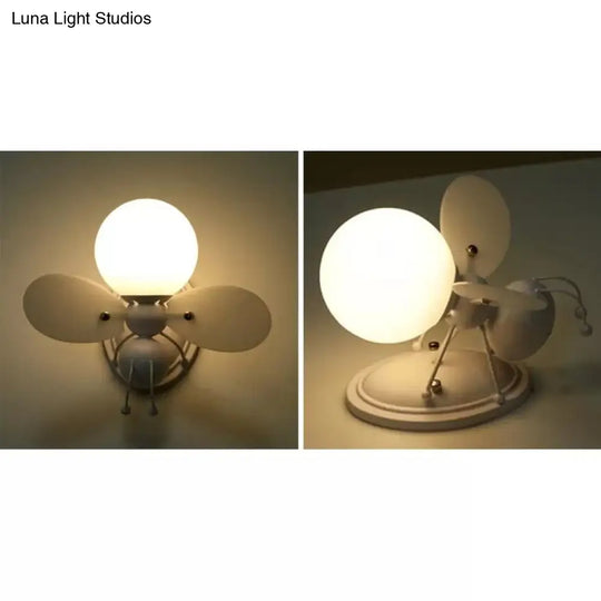 Rustic Bee Sconce Light - Single Bulb Metal Wall Lamp For Kindergarten Child Bedroom