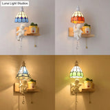 Scalloped Stained Glass Wall Sconce With Cupid Decoration - Tiffany 1-Light Fixture In Multicolor