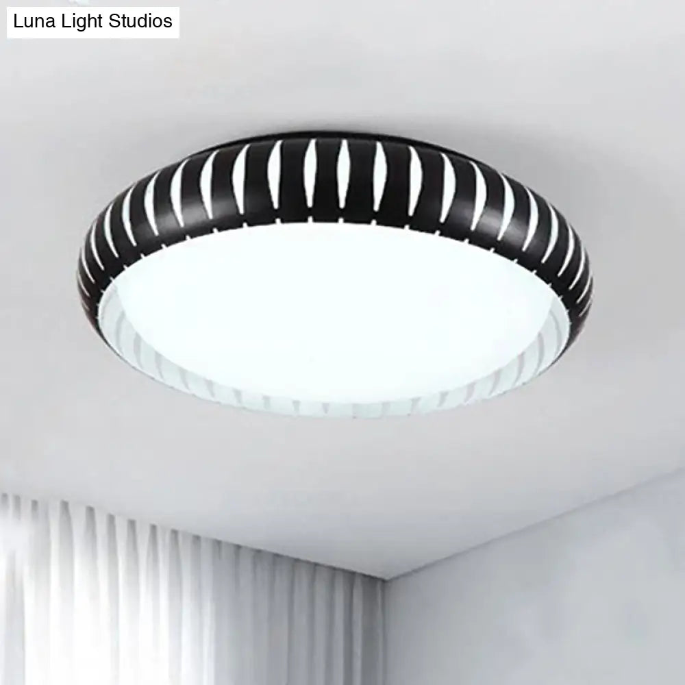 Simple Metal Led Ceiling Flush Mount Light White/Black With Hollow Shade For Living Room