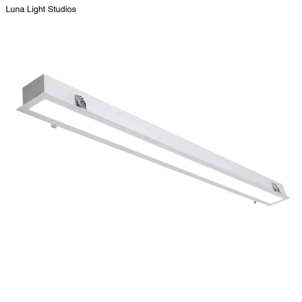 Sleek Surface-Mounted Led Ceiling Light: White Linear Flush Mount Fixture / Small