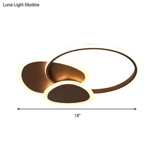 Stylish Flaky Triangle Ceiling Light: Modern Acrylic Led Flush Mount Lamp (16/18 W) In White/Coffee