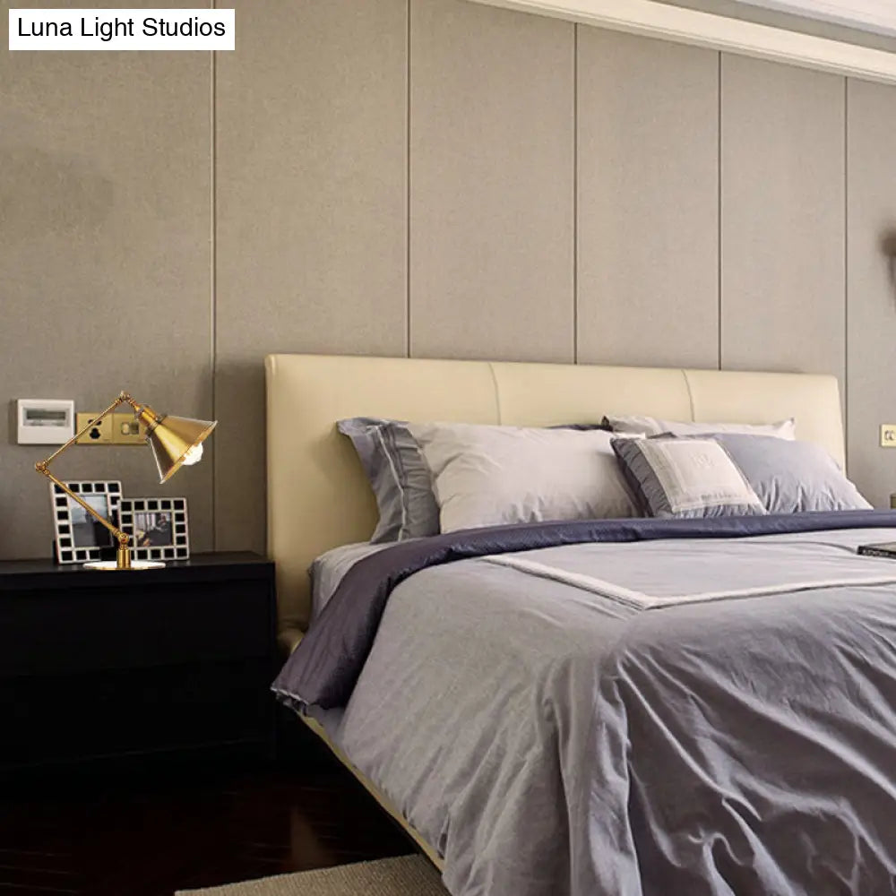 Stylish Flared Table Lamp - Industrial Metallic Accent With 1 Light For Dining Room Gold 8+8/8+8+8