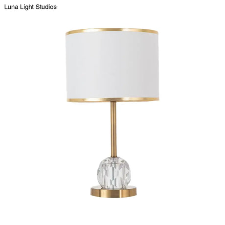Traditional Gold Table Lamp With Drum Shade Crystal Décor - 1 Light Nightstand