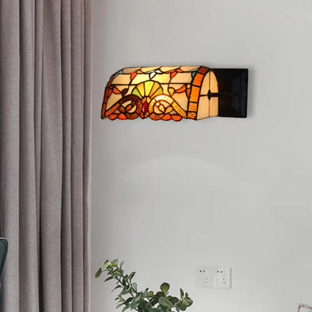 Victorian Style Stained Glass Wall Lamp For Office - Beige