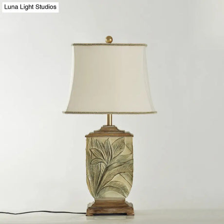 Vintage Style White Fabric Table Lamp With Flared Shade - Perfect For Guest Room Décor